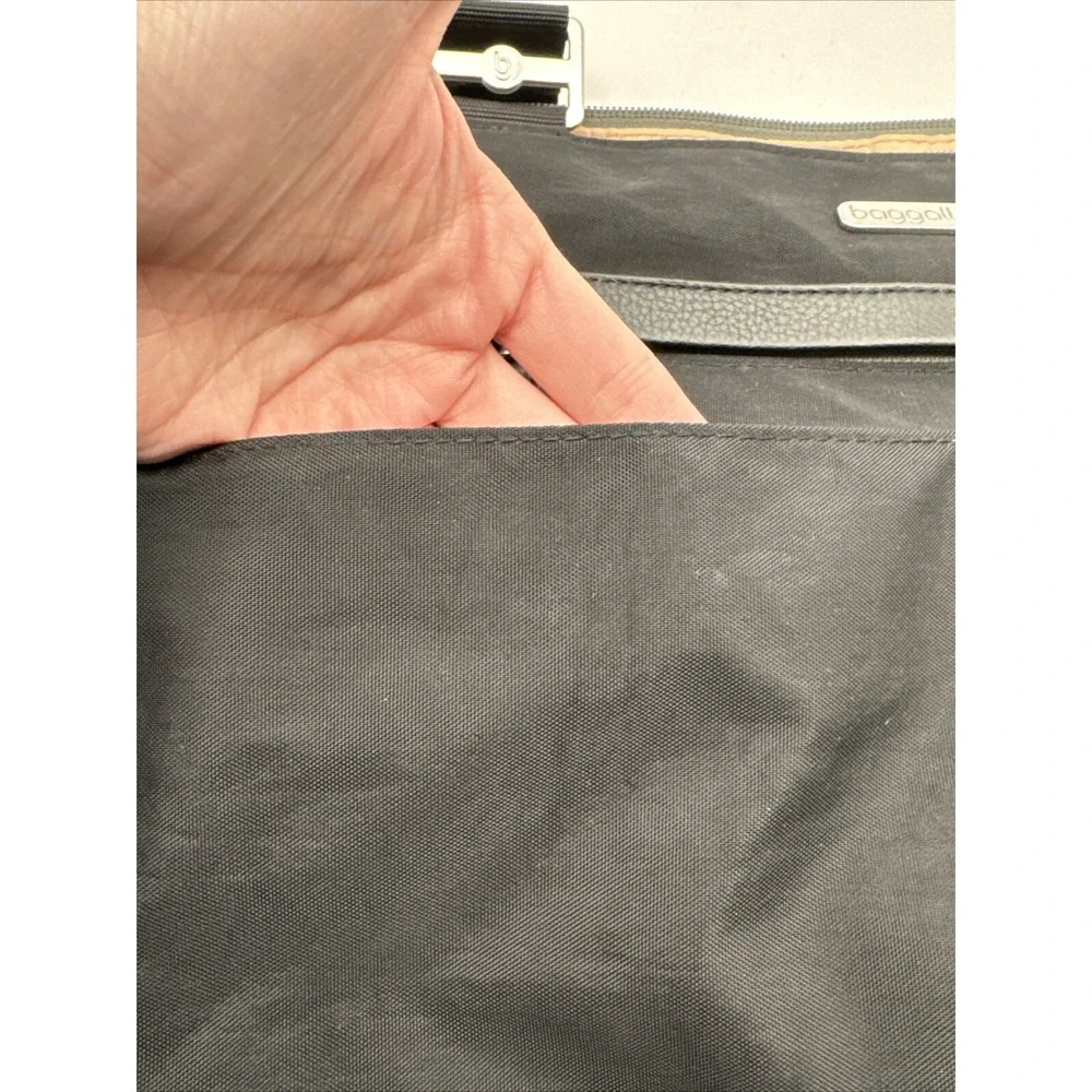 Baggallini Tote Large Black Nylon Bag Purse Side Pockets Double Handle‎